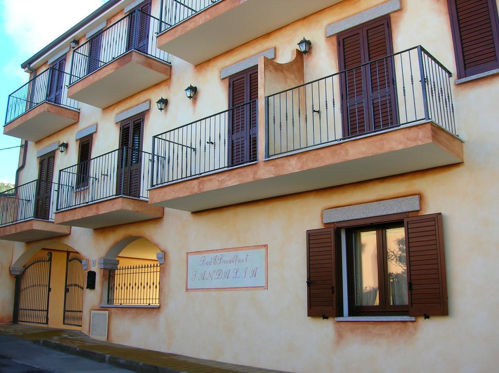 Bed Sandalia Badesi Exterior foto