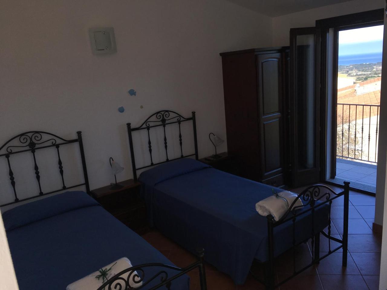 Bed Sandalia Badesi Exterior foto